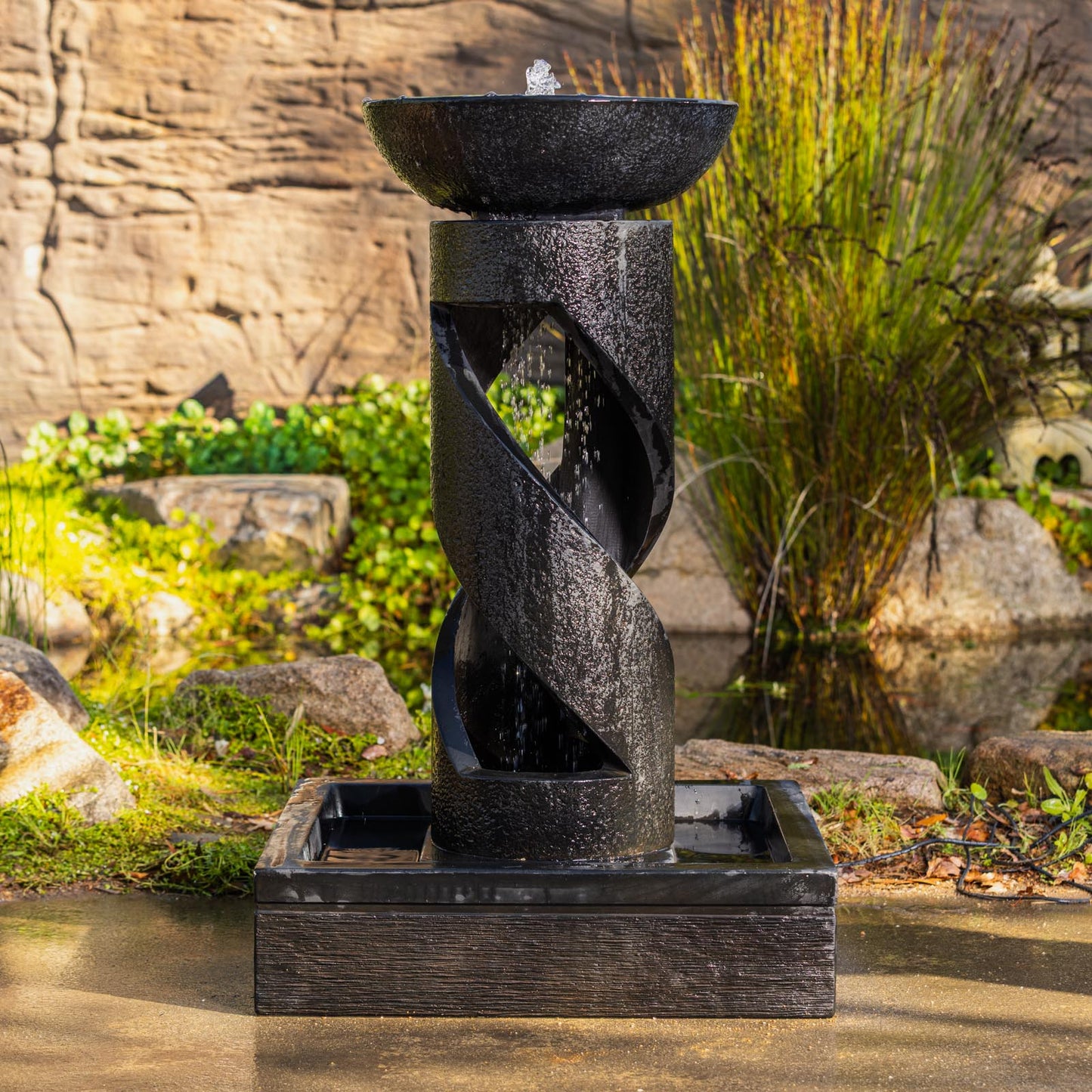 Twirled Bowl Fountain [finish:charcoal]