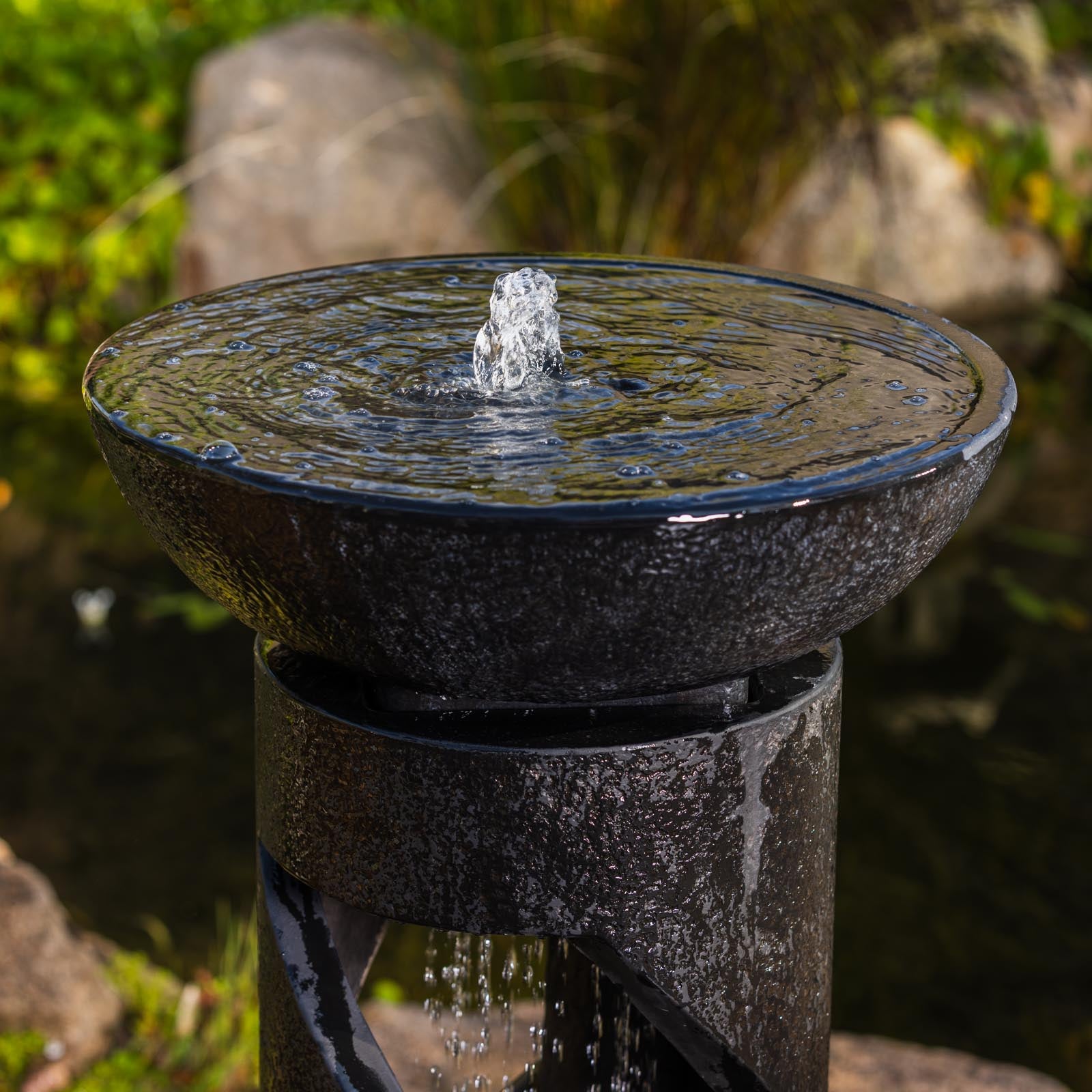 Twirled Bowl Fountain [finish:charcoal]