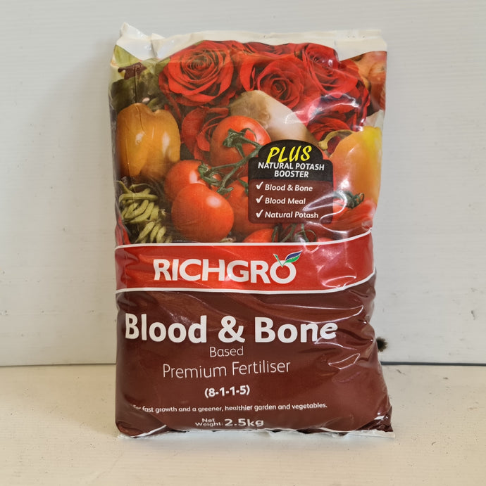 Blood & Bone Premium Fertiliser 2.5kg